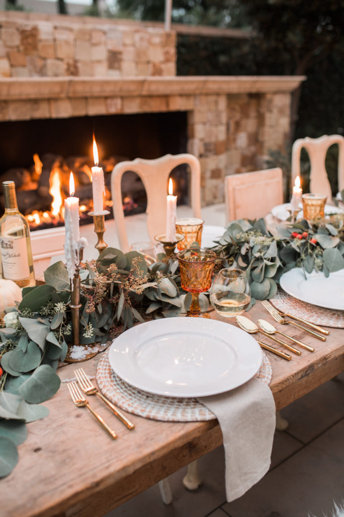 outdoor-elegant-thanksgiving-tablescape