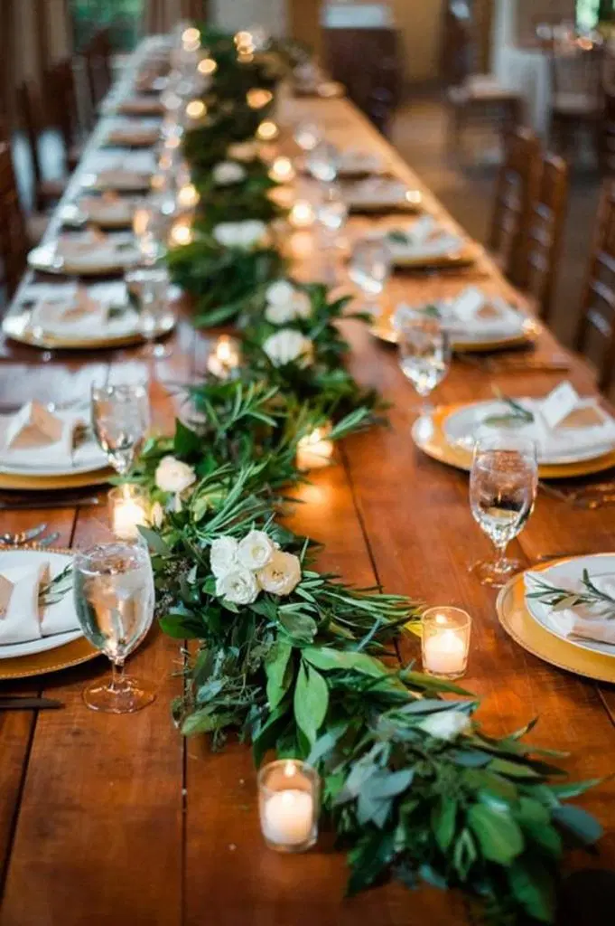 greenery-runner-thanksgiving-