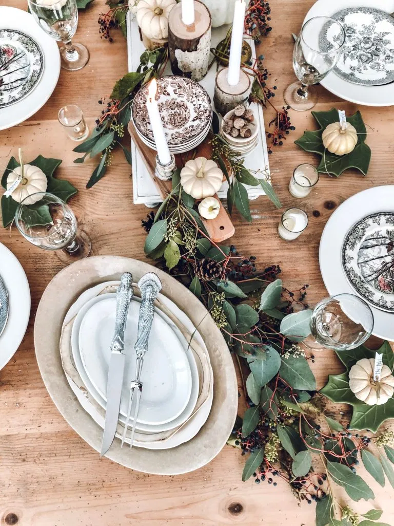 timeless-rustic-thanksgiving-tablescape